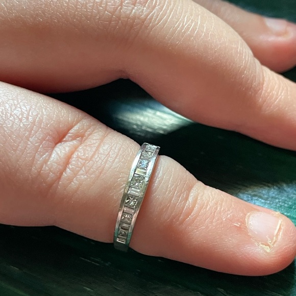 Size 7 Michael Hill Bridal Set - Picture 8 of 9